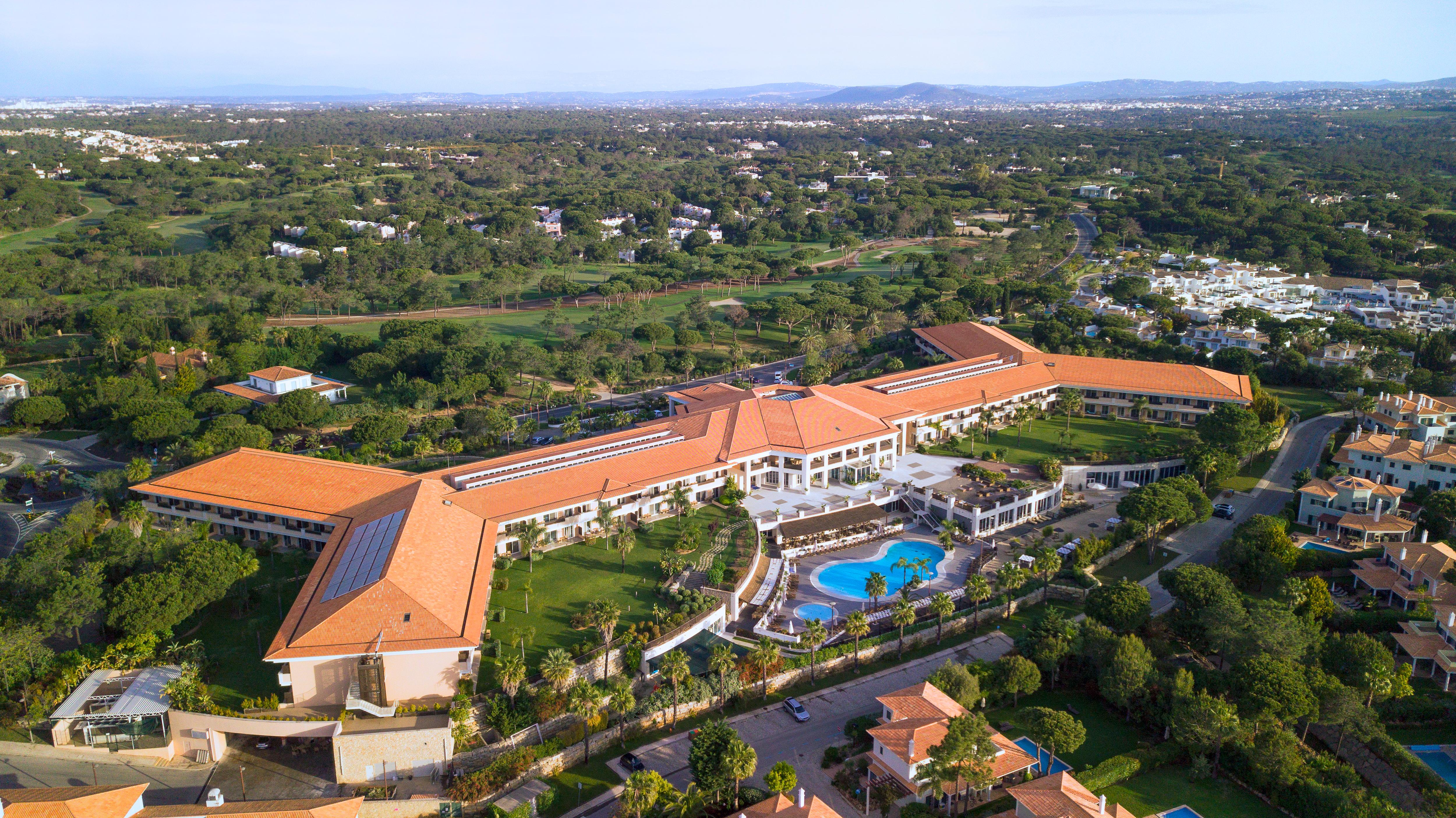 Wyndham Grand Algarve 호텔 퀸타도라고 외부 사진 Aerial view of the hotel