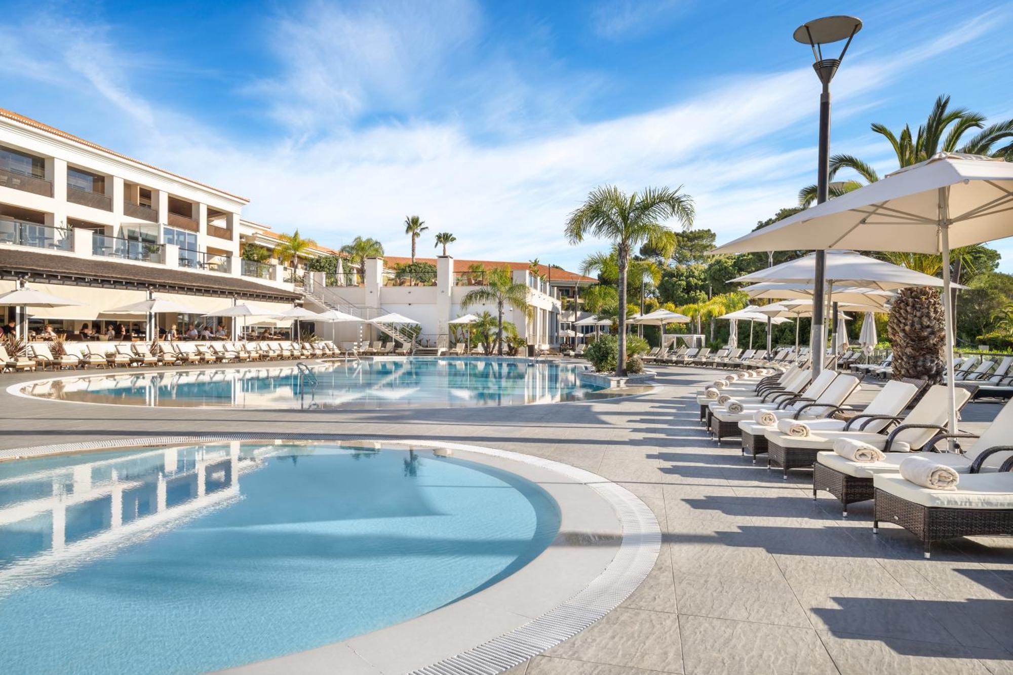 Wyndham Grand Algarve 호텔 퀸타도라고 외부 사진 The pool at the Sheraton Carlsbad Resort & Spa